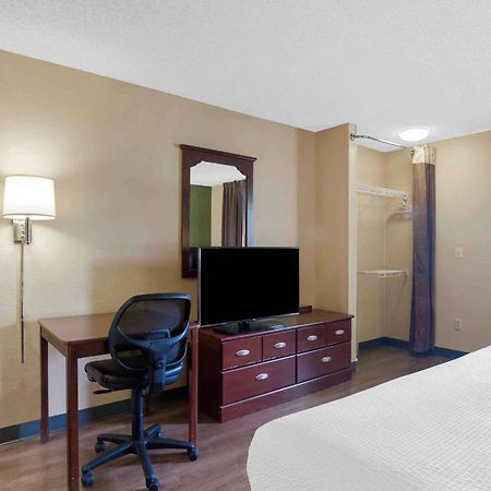 เอ็กซ์เทนด์ สเตย์ อเมริกา เอครอน คอปลีย์ อีสต์ Hotel Copley ภายนอก รูปภาพ